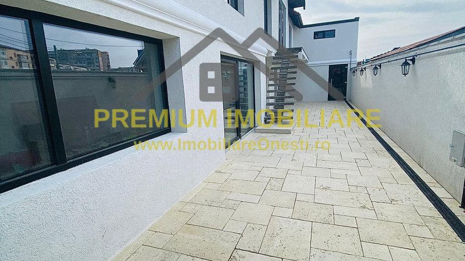 Spatiu Comercial de Închiriat in Onesti - Poză 1