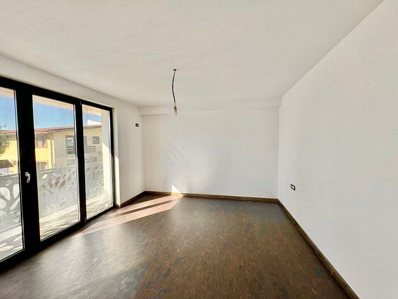 Vila 5 camere Otopeni Central - Poză 17