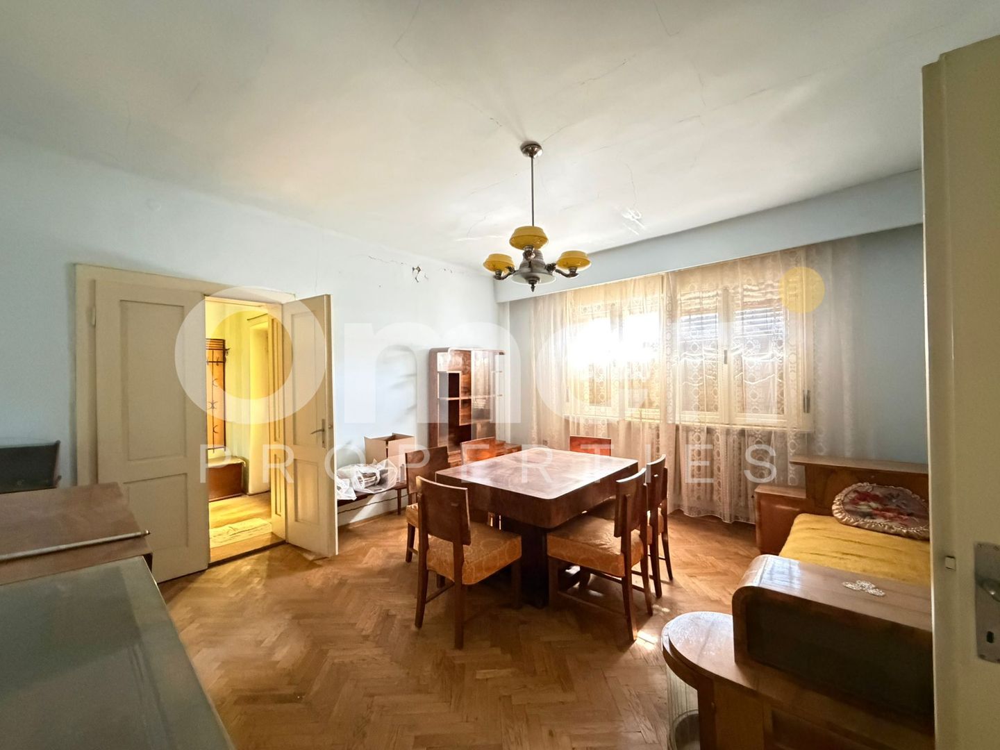 Casa de vanzare cu 446 mp teren si garaj, situata in zona centrala - Poză 7