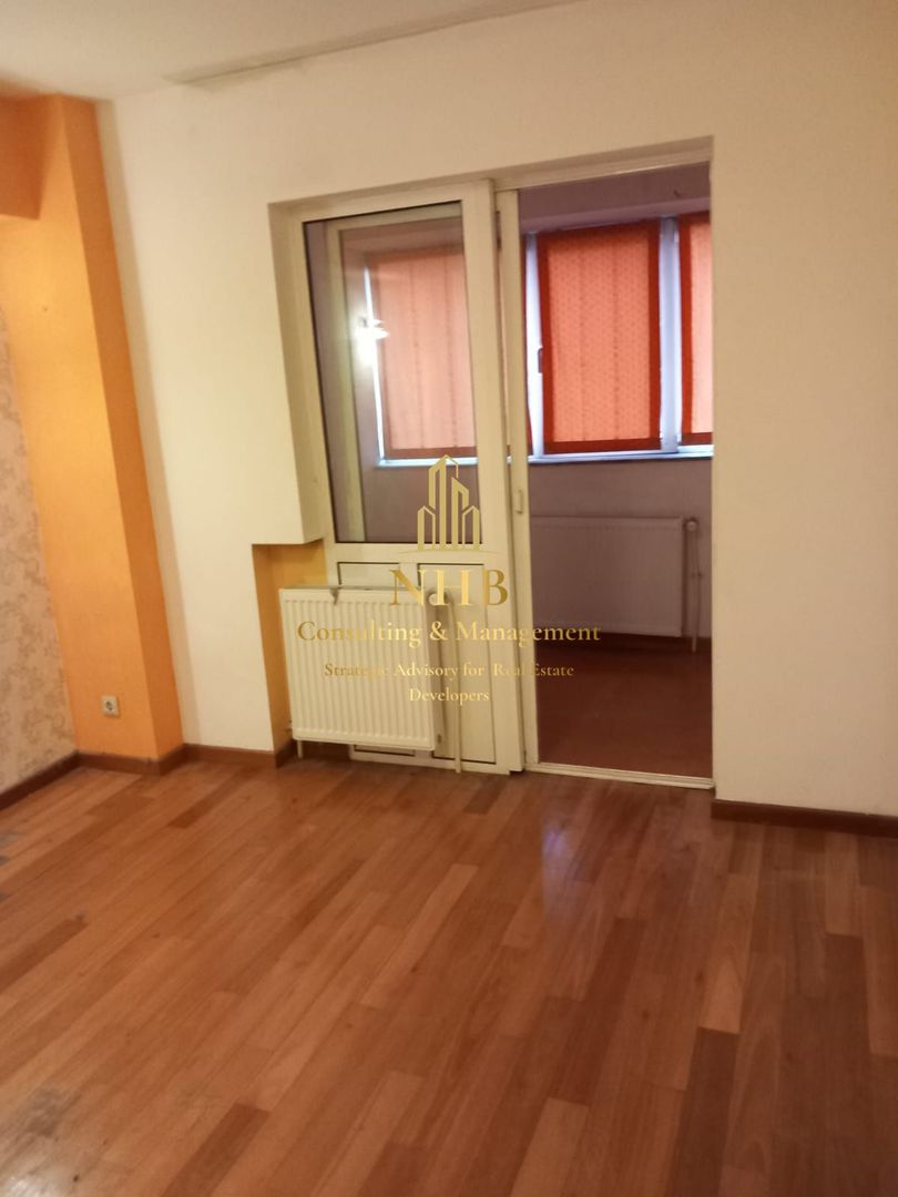 APARTAMENT DE VAZARE 3 CAMERE NERVA TRAIAN - Poză 4