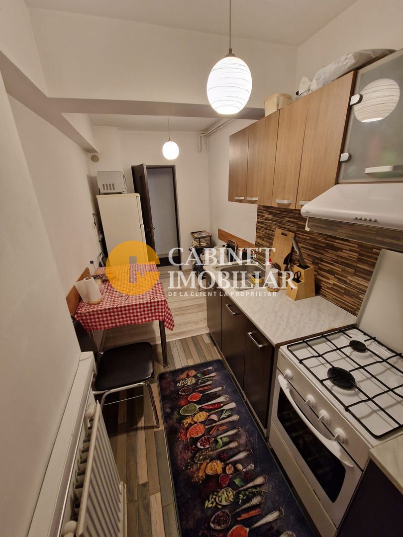 2 Camere Decomandat, etaj intermediar, mobilat/utilat-Zona Alexandru cel Bun - Poză 3