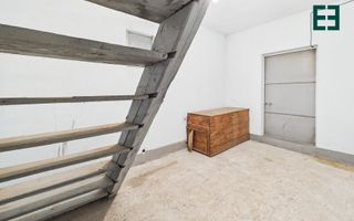 Casă cu 10 camere și 1437 mp teren în Ineu - Arad - Poză 23