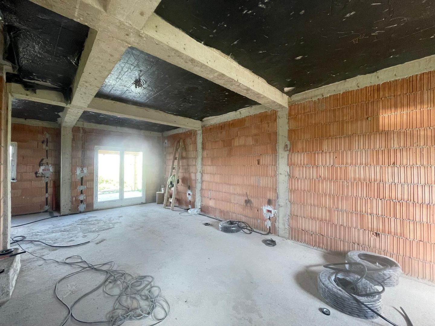 Duplex despartit prin camera tehnica, 3 dormitoare, Mosnita Noua - Poză 2