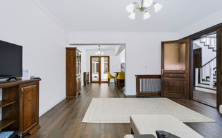 Proprietate Premium cu Teren Generos în Ioșia - Poză 2