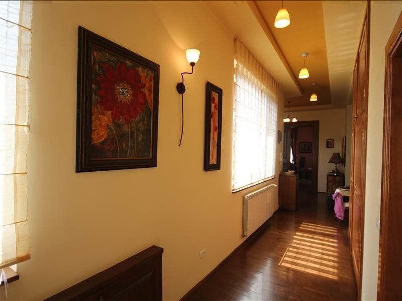 Vila frumoasa de vanzare in zona Balcescu! - Poză 29