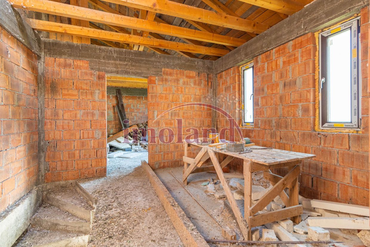 Vanzare - vila noua+spatiu birou/comercial - Crangasi-Constructorilor - Poză 10