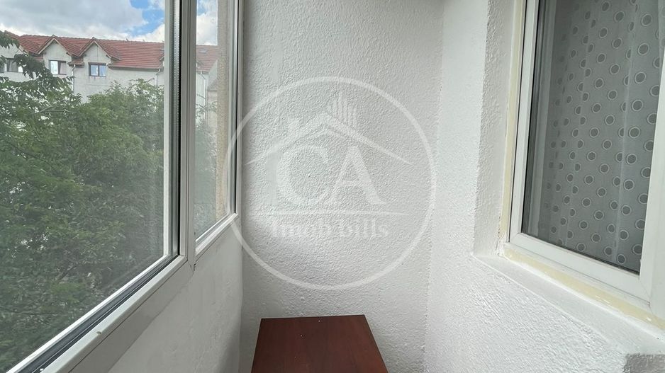 Apartament de vânzare cu 2 camere în zona Rogerius, Oradea - Poză 11