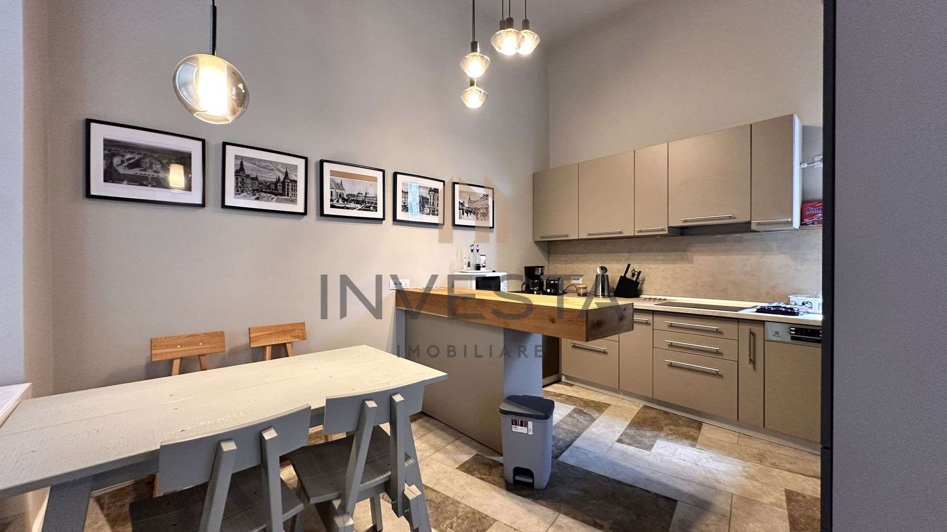 Apartament elegant si modern in Centru! 110mp cu tavan de peste 4m! - Poză 5