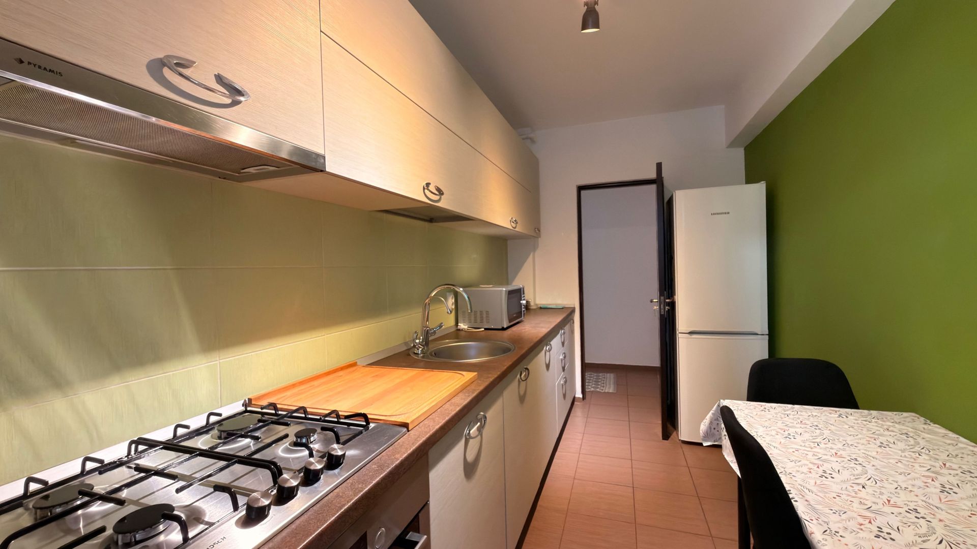 Apartament 2 camere cu loc de parcare inclus – Chirie - Poză 3
