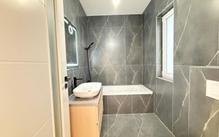 Disponibil imediat. Etaj 1. Bucatarie inchisa. Loc de parcare. Drum asfaltat. - Poză 5