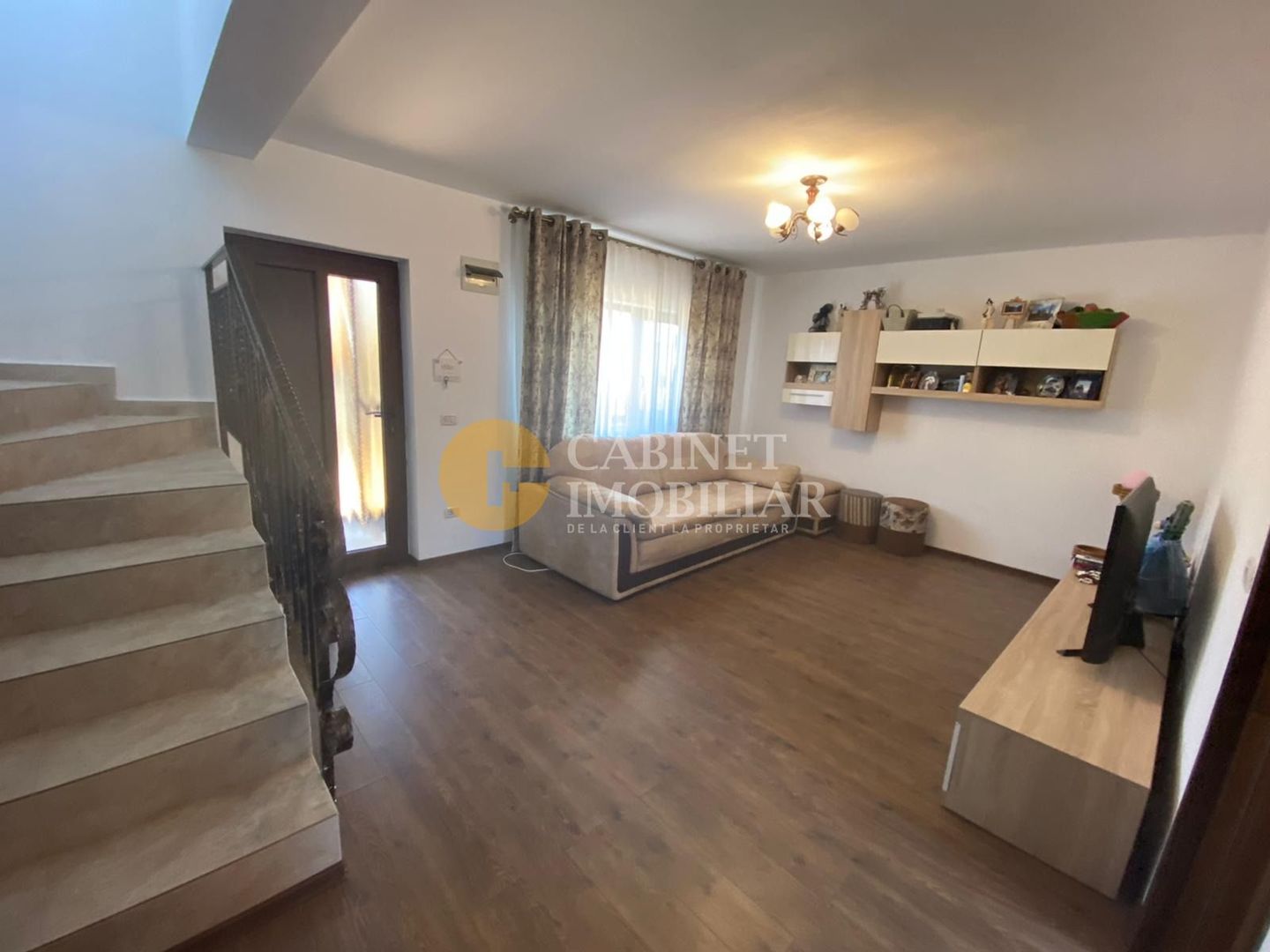 EXCLUSIVITATE - Casa de vanzare in Valea Adanca, 5 drumuri, Mega Image - Poză 1