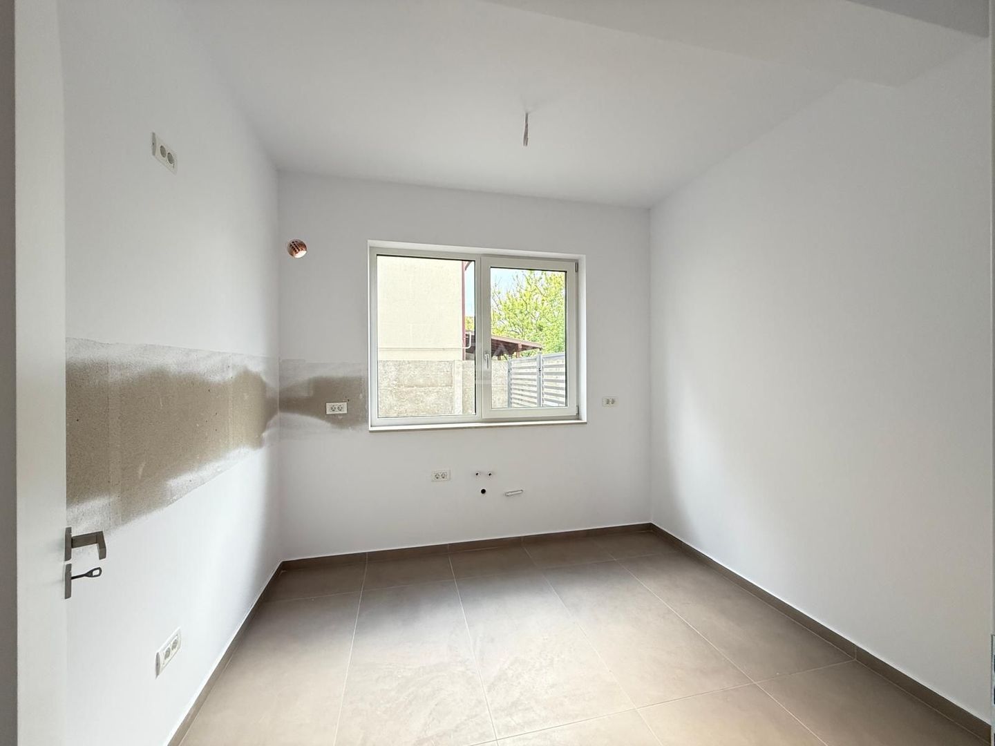 Locatie excelenta - langa Musicescu. 3 dormitoare. 2 locuri parcare. - Poză 6