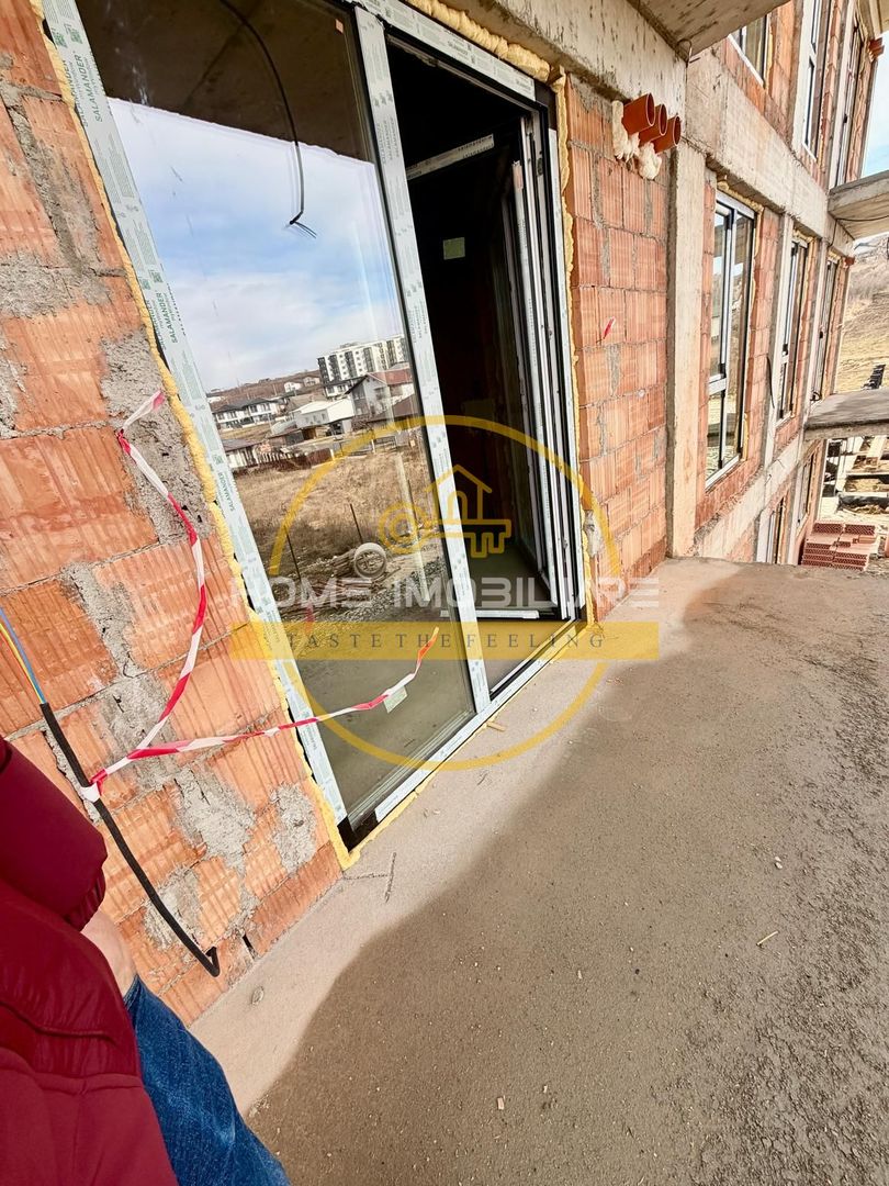 Etaj 1 Apartament 2 Camere Bloc Nou 7 minute de Podu Ros - Poză 9