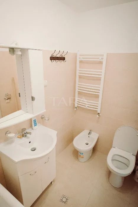 Apartament modern cu 2 camere în zona Clujana. - Poză 7