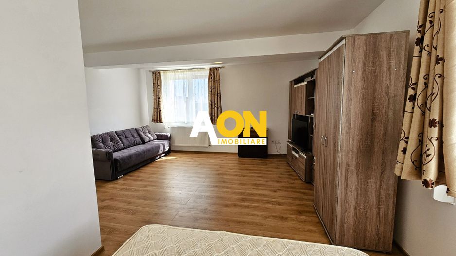 Apartament tip Penthouse, 1 camera + birou + terasa de 50 mp - Poză 2