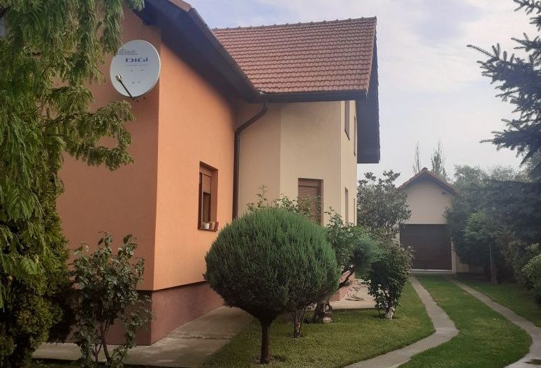 BRASADAS vinde casa cu 6 camere si teren 1200mp în Amati. - Poză 1