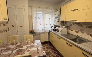 3 camere, mansardă 67 mp + garaj – Bd. Traian - Poză 1