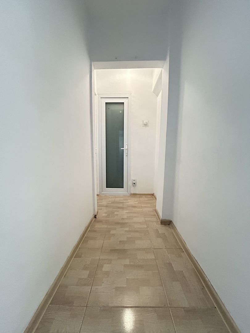 Apartament 4 camere 70 mp 2 bai centrala termica - Inel 2 - Scoala 39 - Poză 13