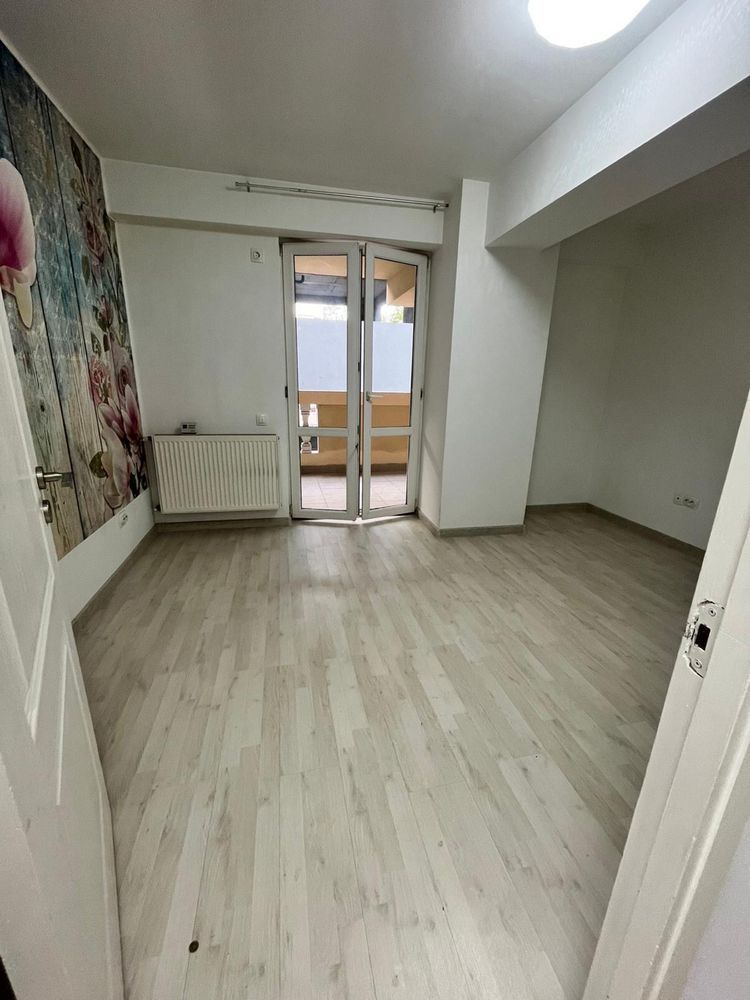 Vanzare apartament spatios 3 camere, 2 bai, bloc 2009, Titan, 10 min metrou - Poză 3