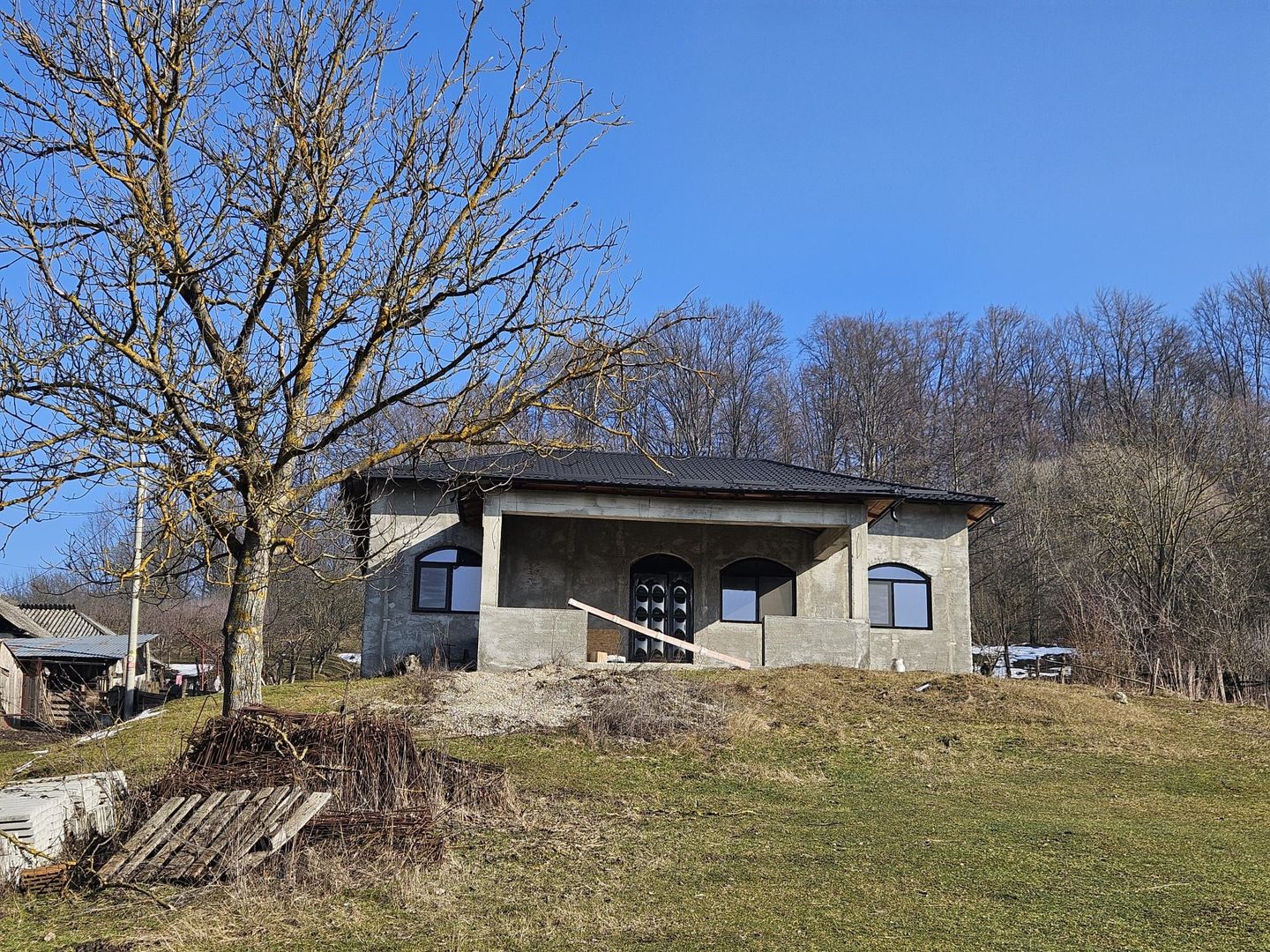 Casă pe platou, liniște și natură – Boțești, Argeș - Poză 10