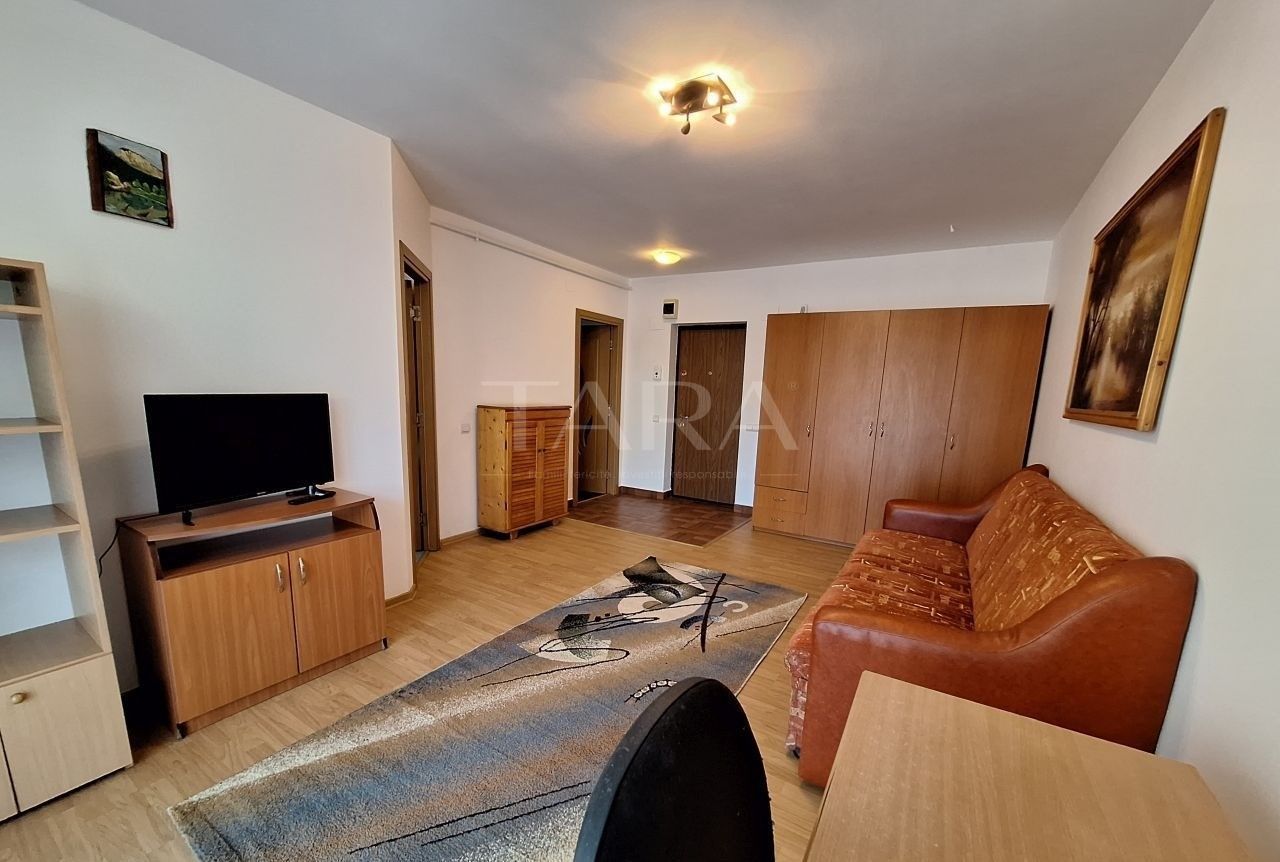 Apartament modern cu o cameră de vânzare în zona Luxor - Poză 2