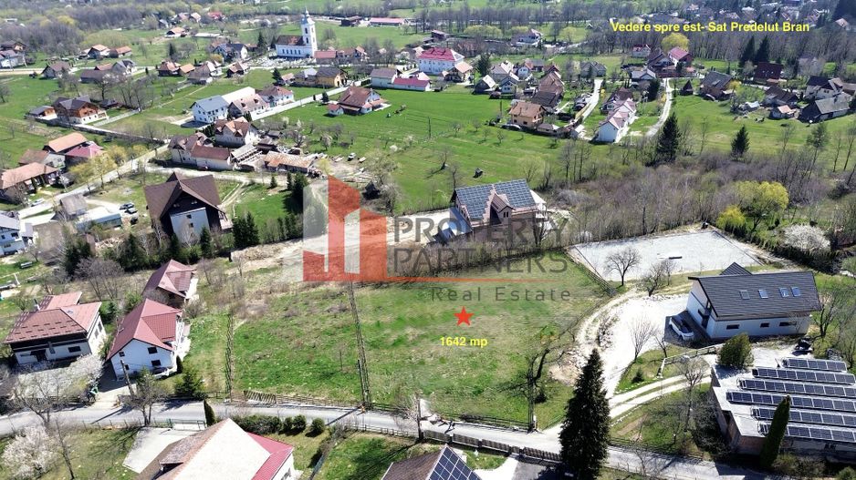 Teren intravilan 2.600 mp Predeluț Bran | Vedere Bucegi și Castelul Bran | Utili - Poză 2