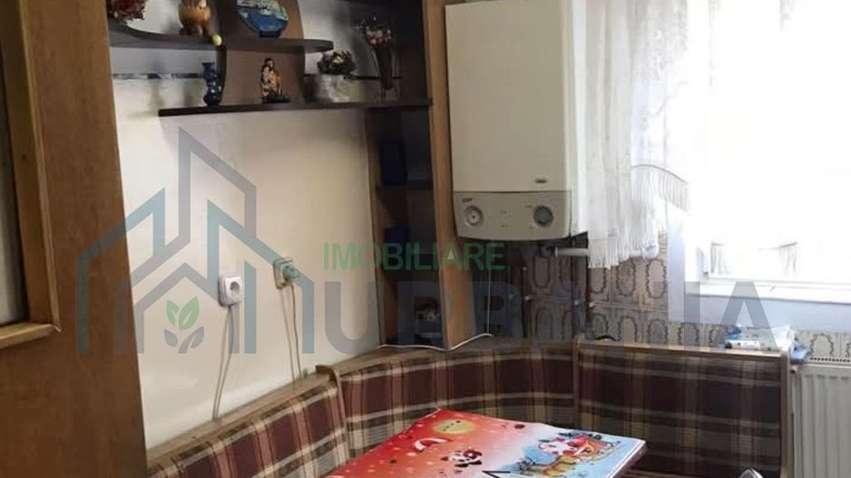 Închiriez apartament 3 camere, Zimbru , Iași , etaj 6/10. - Poză 2