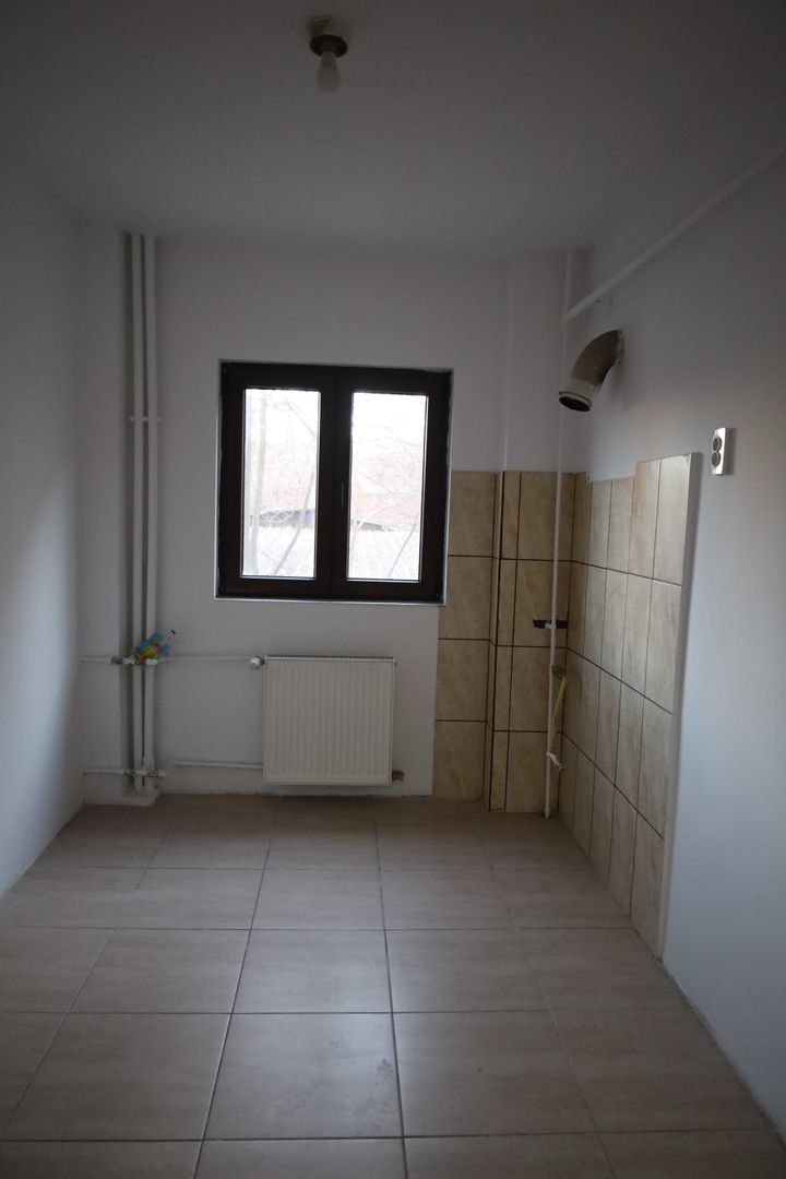 De vanzare apartament 2 camere Gorjului - Poză 3