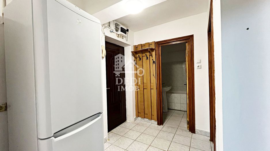 Apartament 2 camere de vânzare in zona Rogerius, Oradea - Poză 8