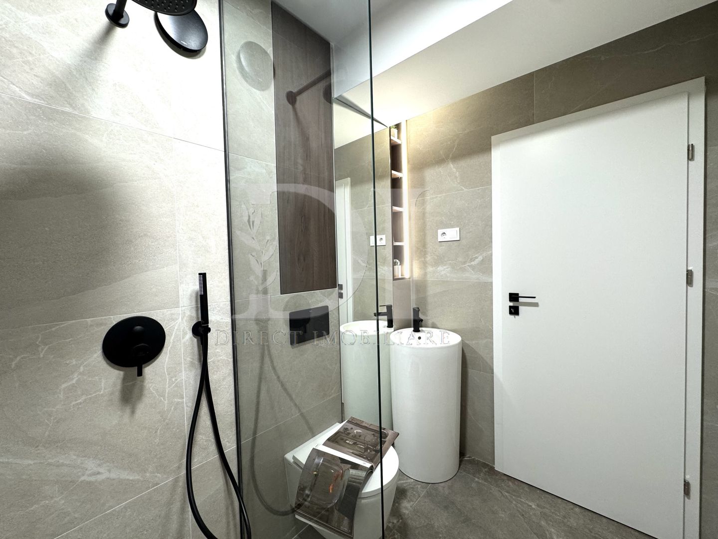 Apartament ultramodern / gradina de 43 mp - Poză 31