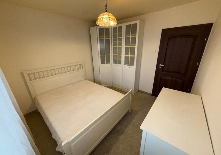 Inchiriere apartament  3 camere decomandat - Poză 3