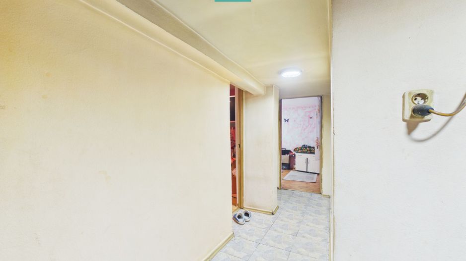 Casă cu 4 camere și 700 mp teren în Cermei - Poză 8