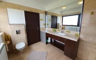 Vila de închiriat Mamaia Nord | Kazeboo Beach | Curte 250 mp - Poză 20