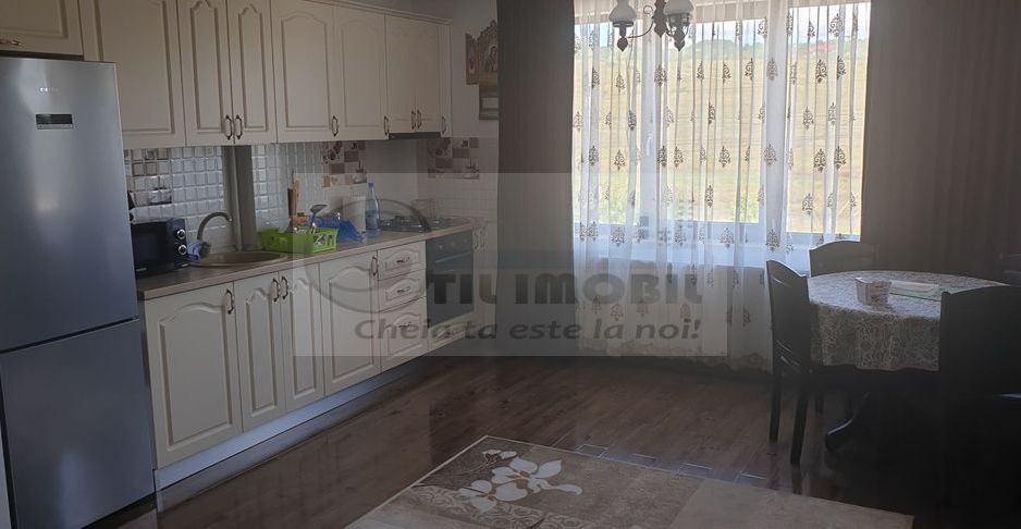Apartament 3 camere decomandat in zona Rediu- vis-a-vis de Lac Rediu - Poză 1