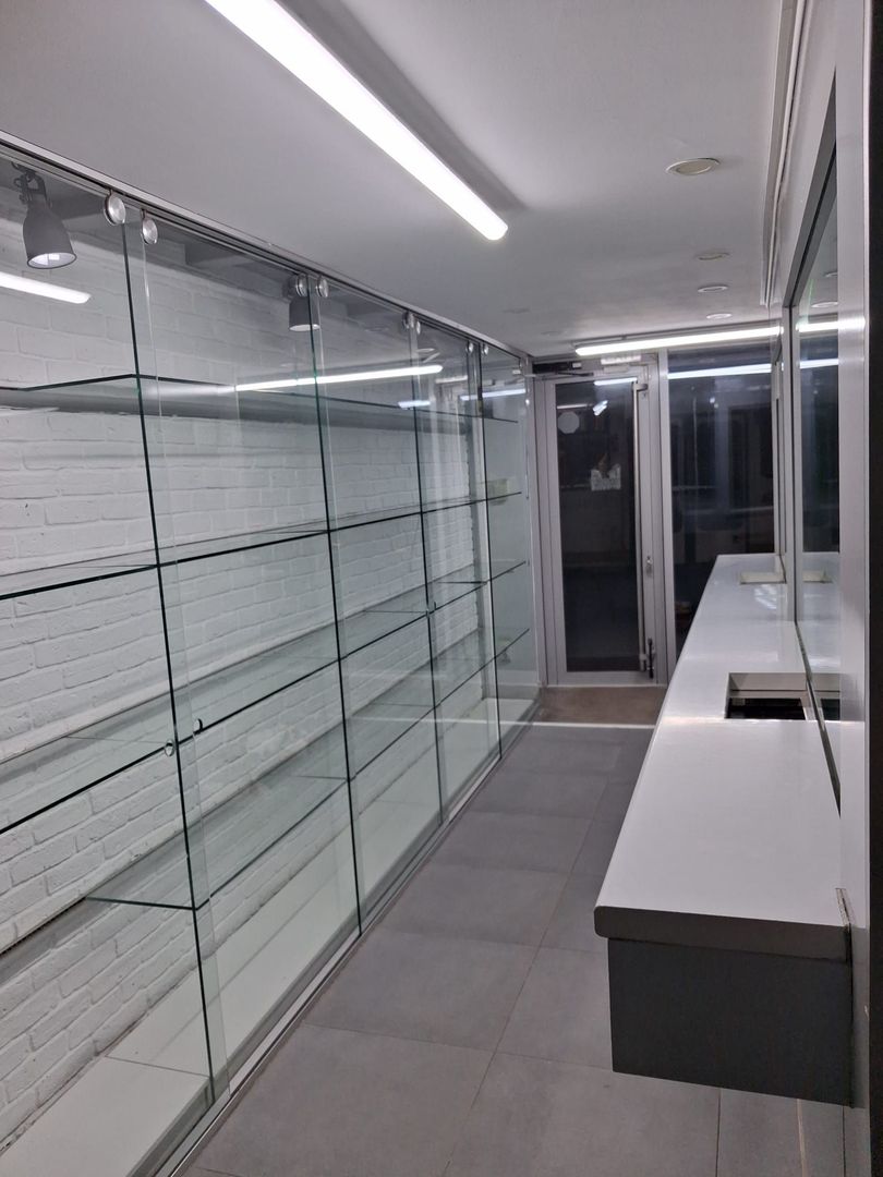 Spațiu comercial complet echipat - Poză 6