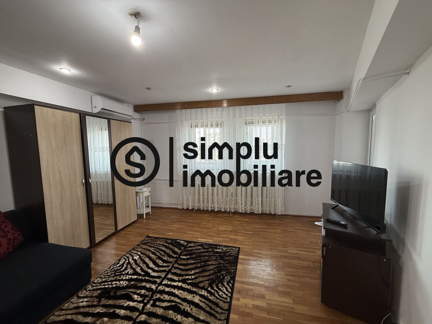 2 decomandate, Piata Centrala - 450 Euro - Poză 10