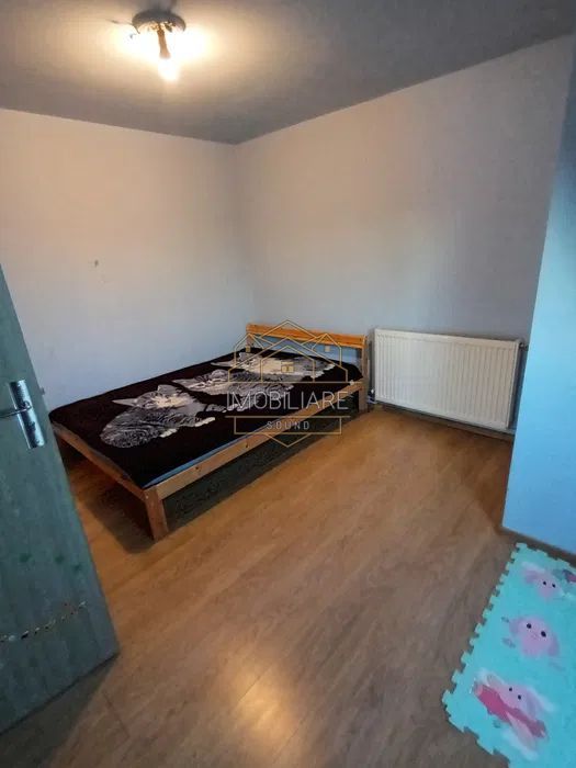 Apartament cu 3 camere, cu 2 etaje în Centru - Poză 1