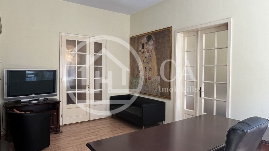 Apartament cu 3 camere de inchiriat Ultracentral Oradea - Poză 13