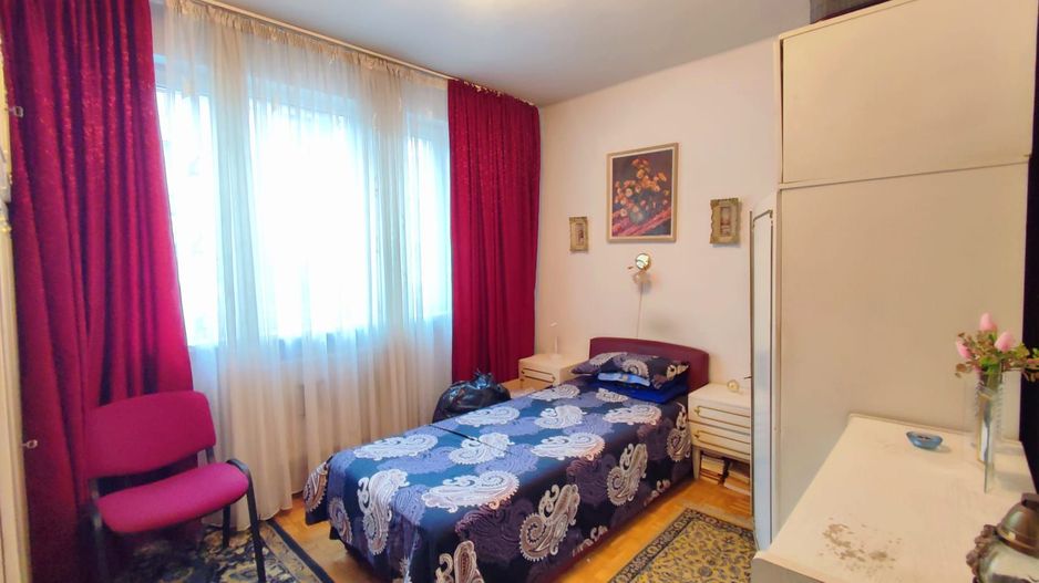 3 camere Etaj 1 in  Piata Mihai Viteazu - Poză 1