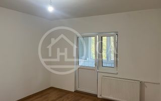 Apartament cu 3 camere de vanzare zona Decebal Oradea - Poză 1