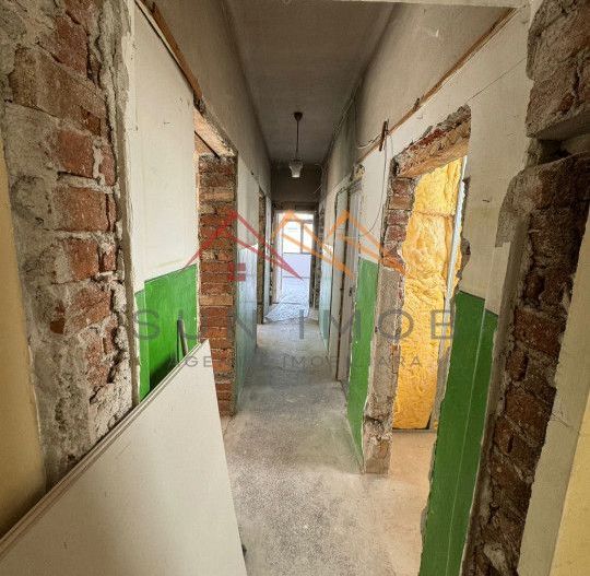 Casa 3 camere, ultracentral, fara trafic auto, Campina, Prahova - Poză 14