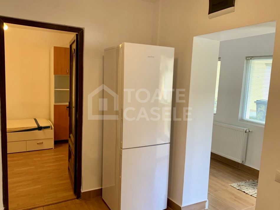 Apartament cu 2 camere decomandat, zona P- ta M. VITEAZUL - Poză 5