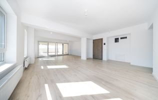 Penthouse 4 camere, 131 mp, panoramă munți și Tâmpa
