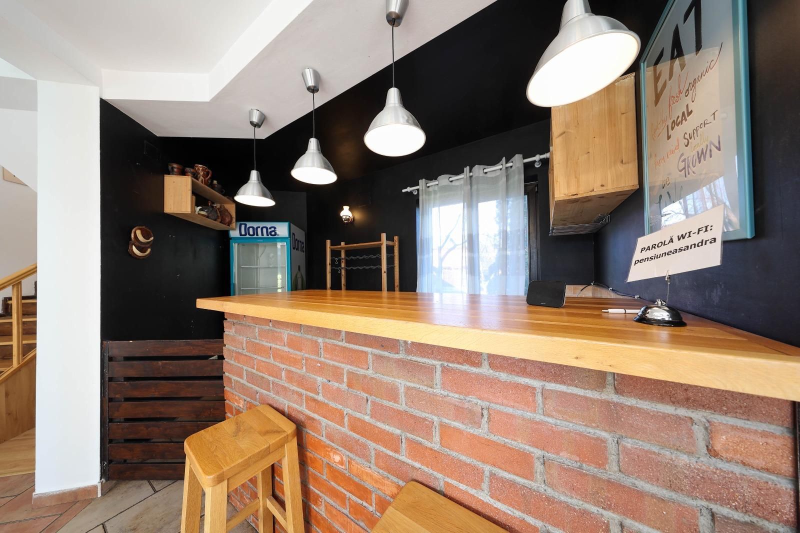 Vilă spațioasă de vânzare în Predeluț, Bran | 2000mp - Poză 8