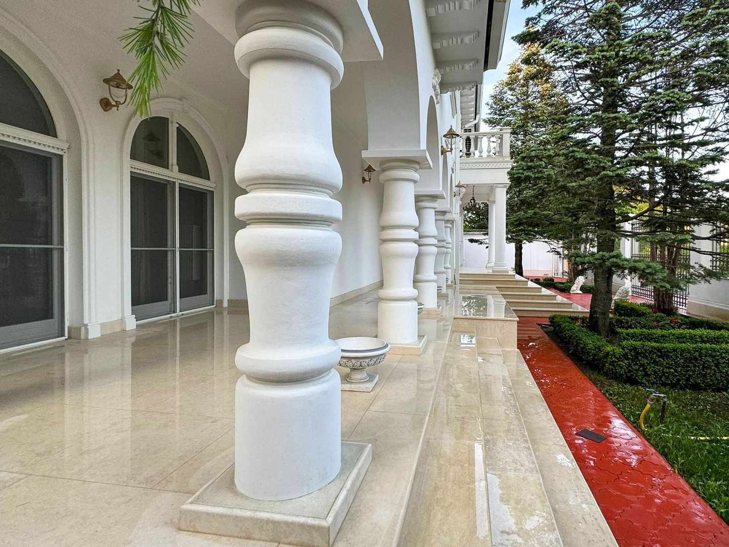 PROPRIETATE CU ENERGIE PURA |  Sanctuarul Eleganței și Rafinamentului - Poză 36