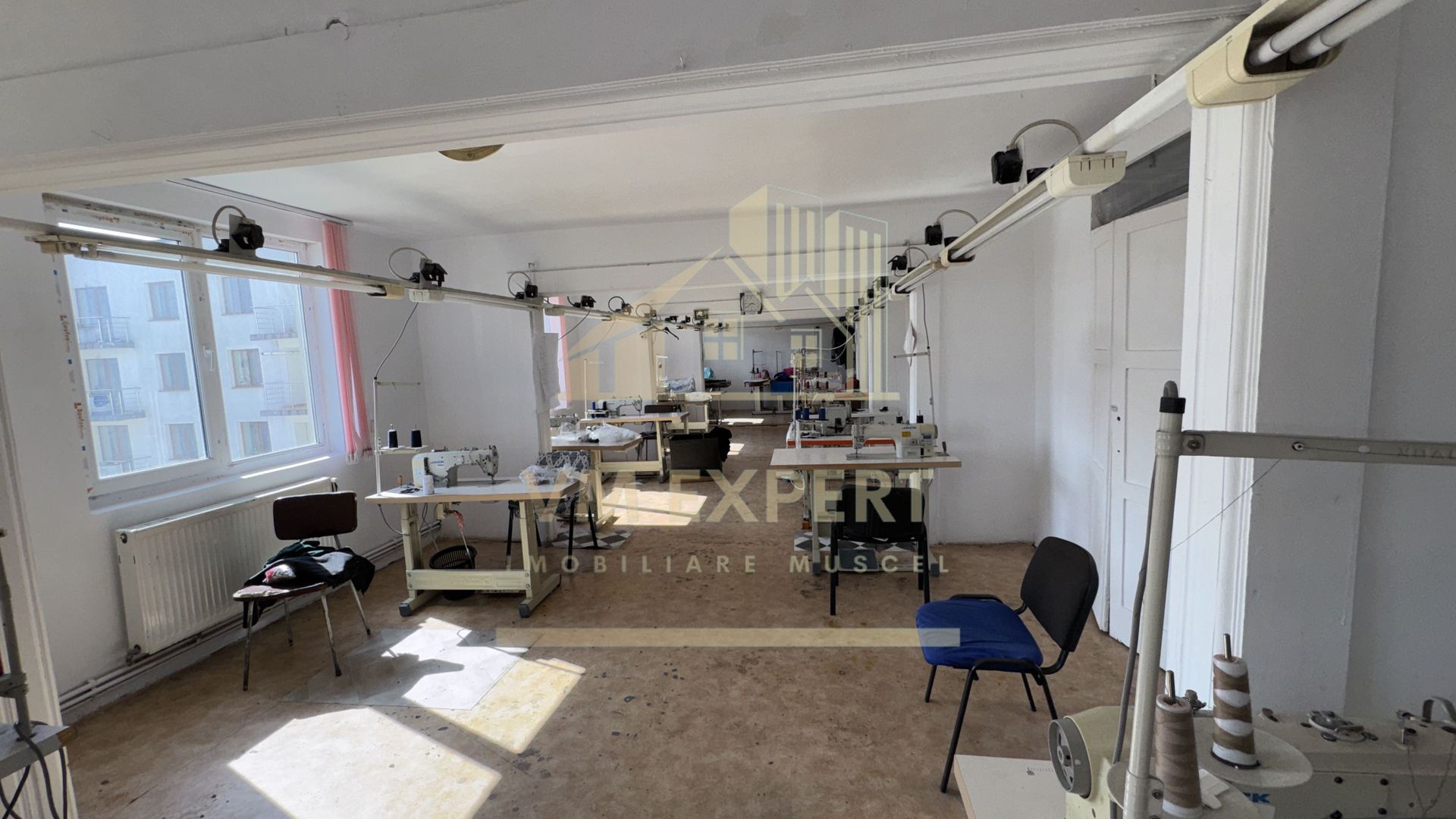 BLOC DE GARSONIERE P+4 SUPRAFAȚĂ UTILĂ 2135MP TEREN 2967 MP CĂMPULUNG - Poză 21