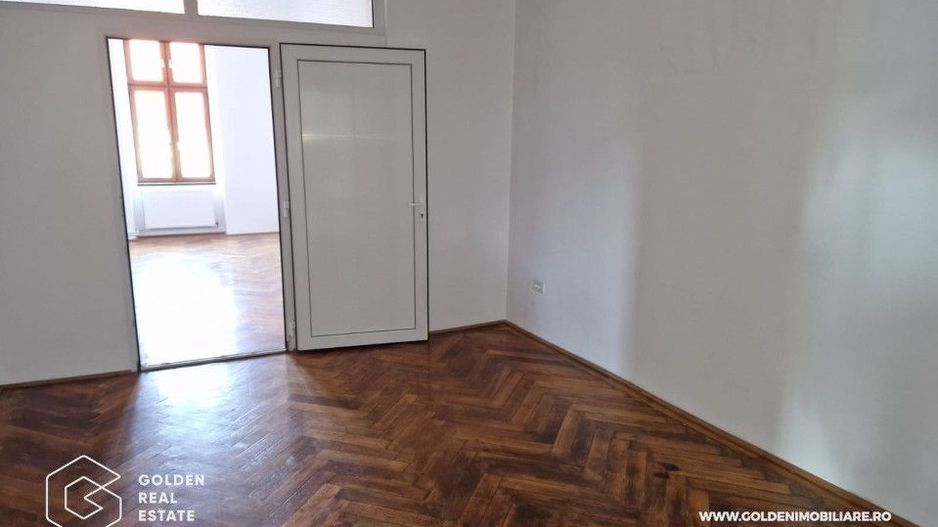 Apartament 2 camere, renovat, ultracentral - cladirea Catedralei Catolice - Poză 2