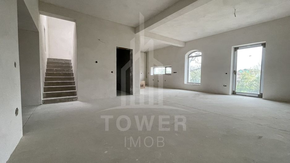 Casa rezidențială cu 5 camere, 2 băi  – Sura Mica - Poză 1