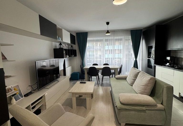 Apartament cu 3 camere, în apropiere de Baza Sportivă - Poză 1
