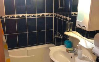 Apartament 3 camere 60 mp | zona Vasile Aaron | etajul 4 | - Poză 3